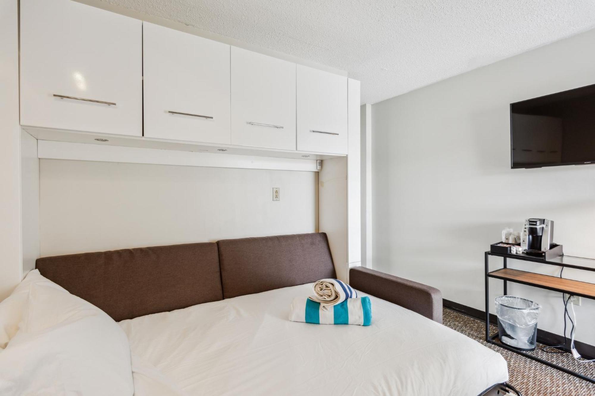 רהובות' ביץ' Cape Suites Room 8 - Free Parking! Hotel Room מראה חיצוני תמונה